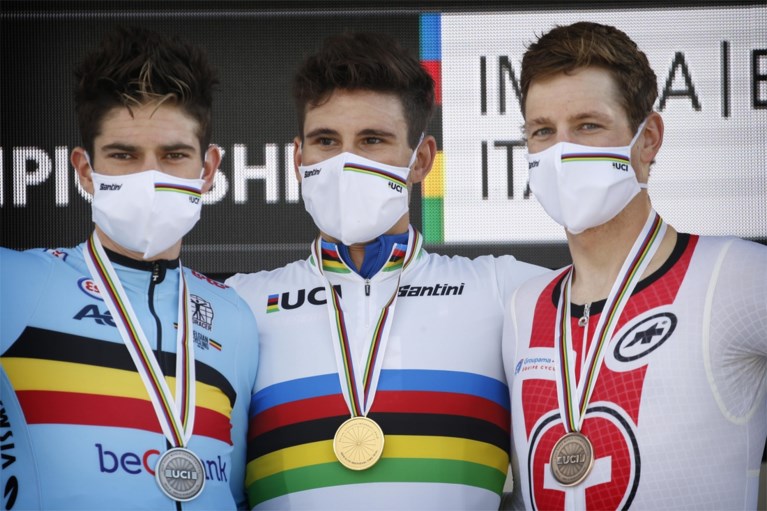 Wout van Aert na zilveren WK-medaille zo goed als zeker van ticket voor Olympische Spelen: “Tokio wordt een groot doel”