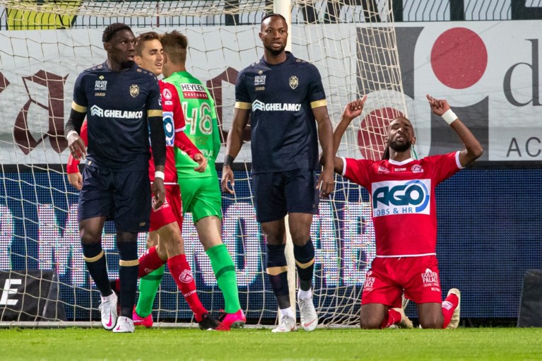 Invaller Refaelov bezorgt Leko goeie nachtrust: Antwerp klopt Kortrijk ondanks zwakke eerste helft
