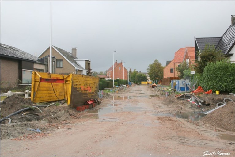 Odette veroorzaakt wateroverlast langs N70: fietspaden en parking staan blank