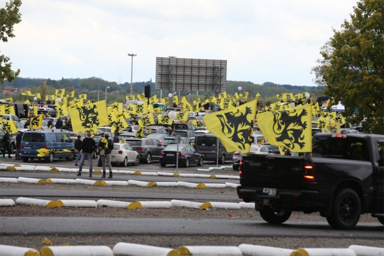 Vlaams Belang organiseert ‘protestrit’ tegen Vivaldi-regering: 5.000 auto’s verzamelen in Brussel