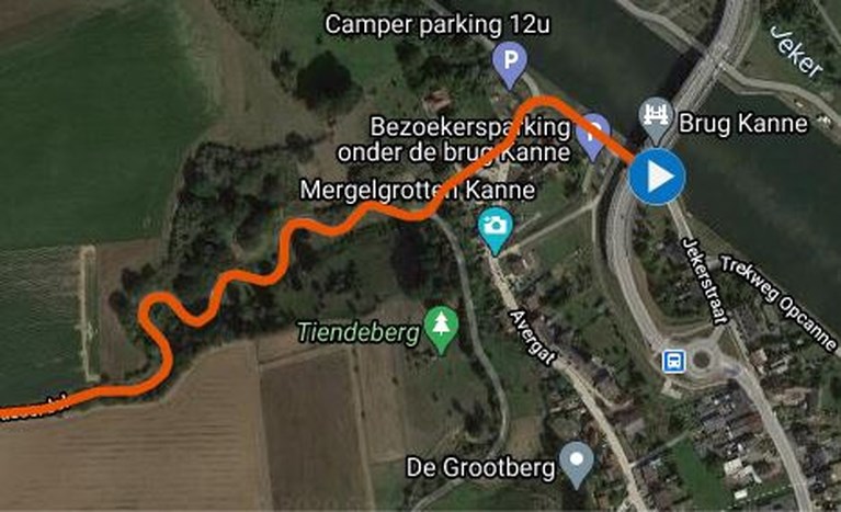 No more racing in the Netherlands? Then they drive in the BinckBank Tour just right past the border