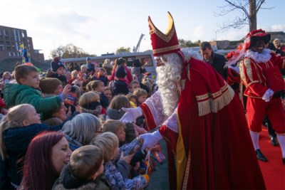 Ook Sinterklaas Getroffen Door Corona Hij Komt Maar De Ki Het Nieuwsblad Mobile