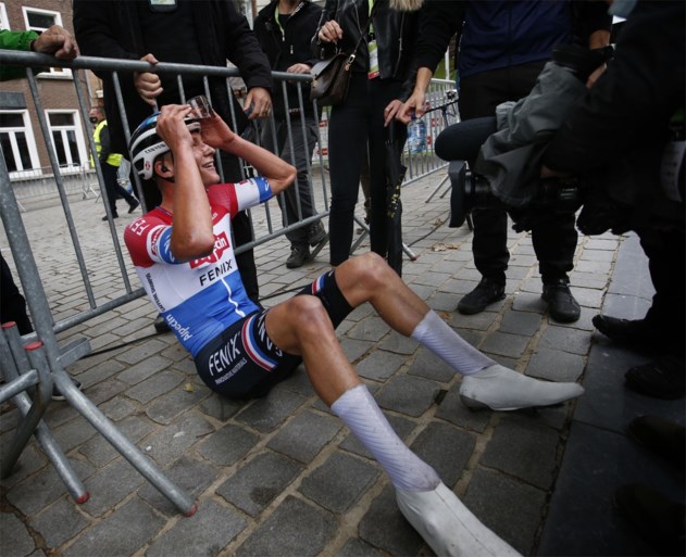 Solerende Mathieu van der Poel bijzonder gelukkig met geslaagde aanval in BinckBank Tour: “Eén van mijn strafste prestaties ooit”