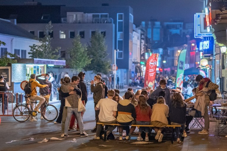 FOTO. Hoe ging het er eigenlijk aan toe in de Overpoort maandagavond?