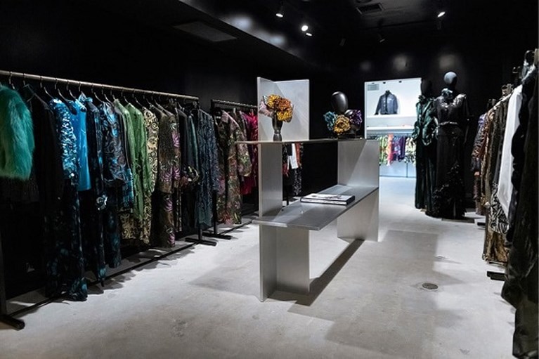 Binnenkijken in de eerste Amerikaanse winkel van Dries Van Noten