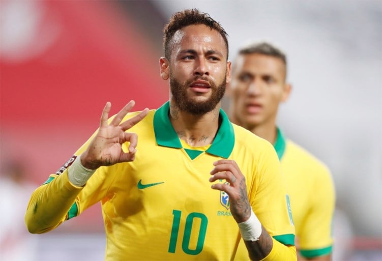 Neymar steekt Braziliaanse Ronaldo voorbij en jaagt op record van Pelé