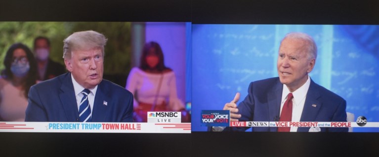 Trump en Biden beantwoorden op zelfde moment vragen, met heel verschillend resultaat: “Haha, zo schattig”