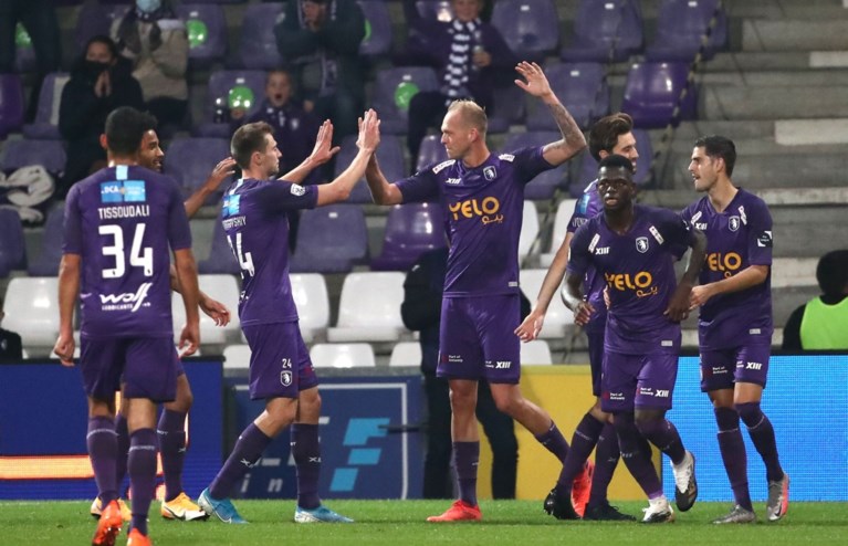 Carnaval op het Kiel: Beerschot houdt schietoefeningen tegen STVV en wint met 6-3