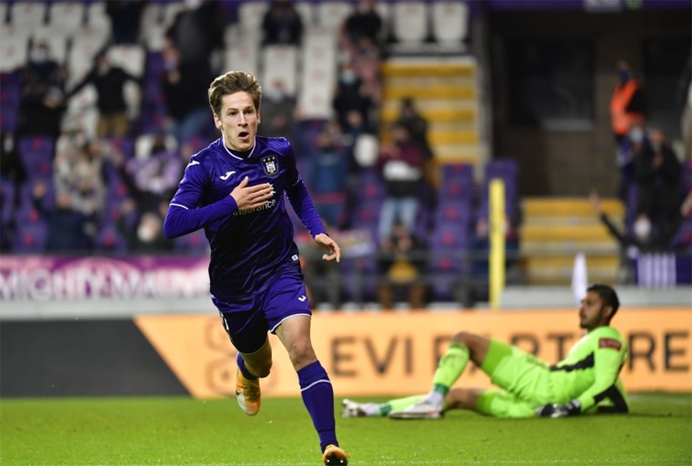 Anderlecht geeft nog maar eens zege uit handen in het slot, OH Leuven haalt 2-0 achterstand op