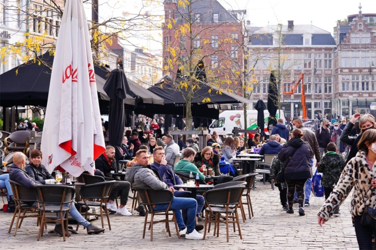 FOTO. Van een volle stad naar een gesloten stad op twee dagen