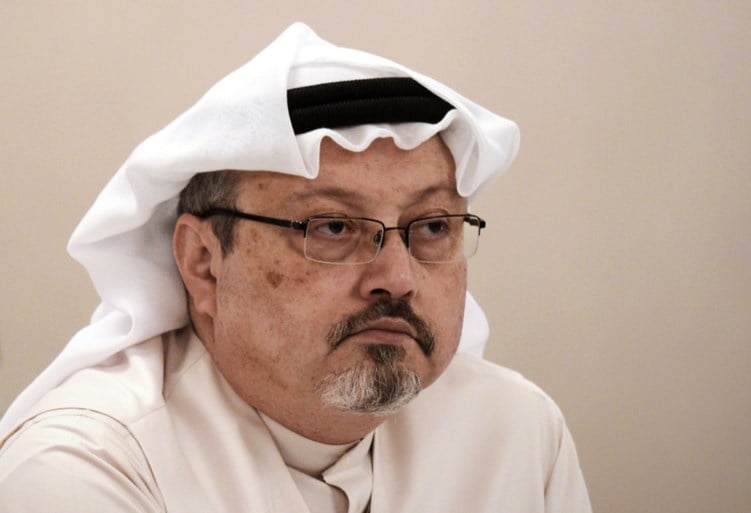 Verloofde van vermoorde journalist Jamal Khashoggi dient in VS een klacht in tegen Saudische prins