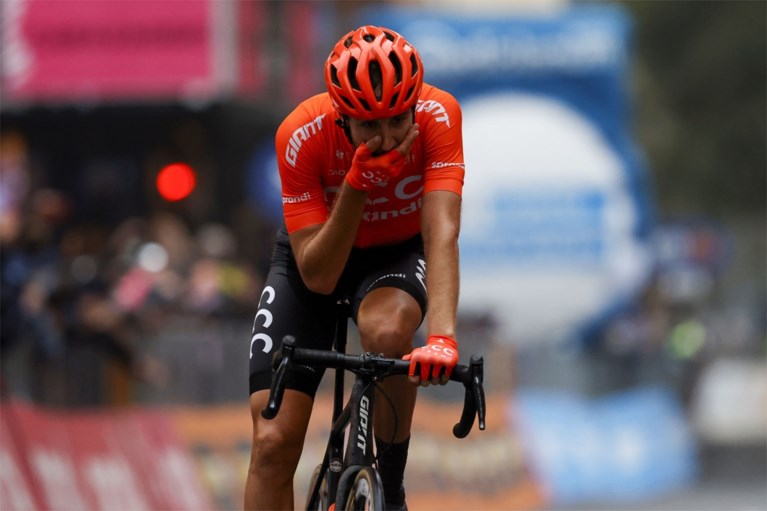 UITSLAG ETAPPE 19 GIRO. Beresterke Campenaerts strandt op tweede plek in Giro, zege is voor onbekende Tsjech van CCC