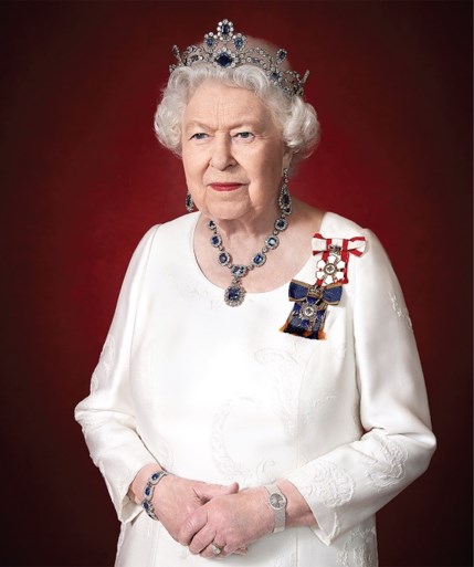 ROYALS. Nieuw portret van Harry en Meghan, kritiek op Willem-Alexander en Máxima houdt aan