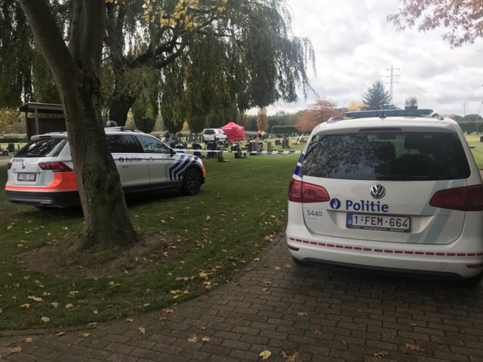 Koppel dood aangetroffen aan graf van hun zoon op kerkhof van Aalst
