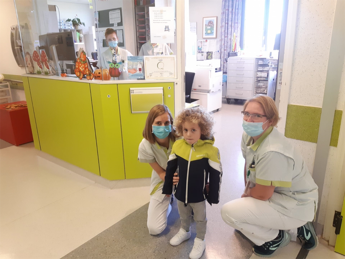 Four-year-old corona patient Kaïs is back home after twelve days … (Vilvoorde)