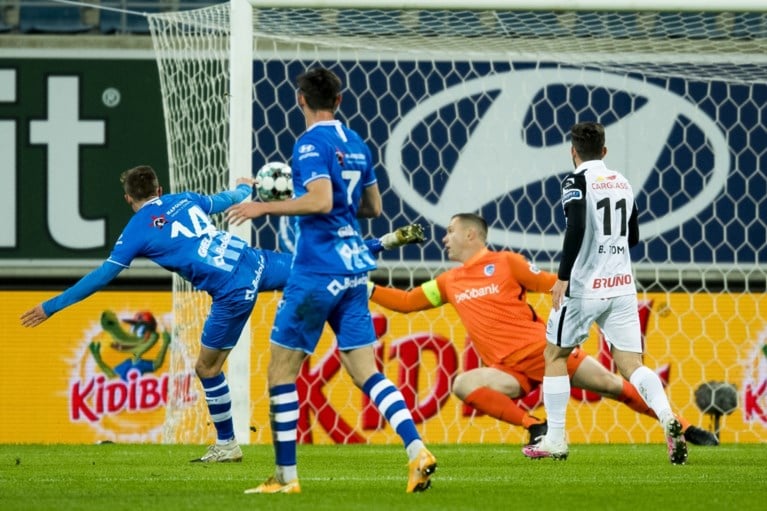 Met de groeten van Thorup: KRC Genk bezorgt AA Gent ijskoude douche na blunder van Bolat