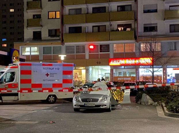 Auto rijdt in op groep mensen in Duitsland: één dode, drie zwaargewonden