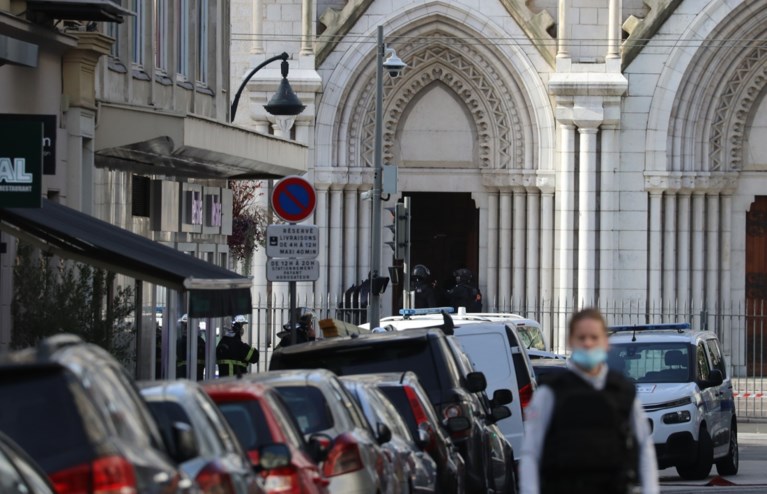 Drie doden bij mesaanval in basiliek van Nice, vrouw werd onthoofd: “Alles wijst op terreur”