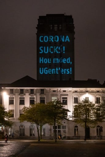 ‘Corona sucks!’ UGent projecteert haar frustratie op de Boekentoren