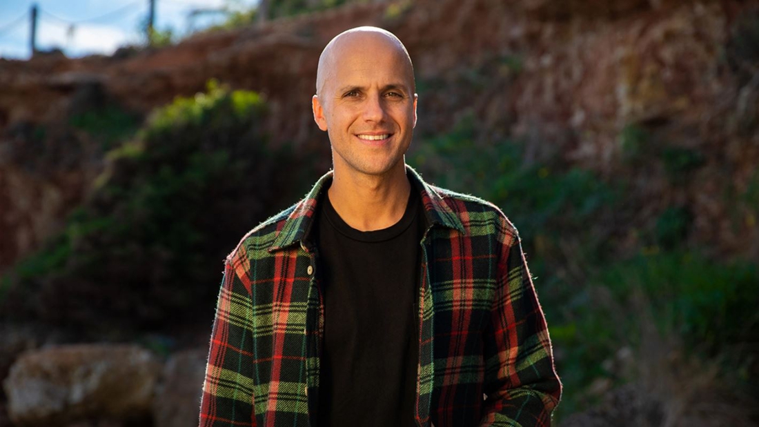 Milow postpones album: “People don’t need …