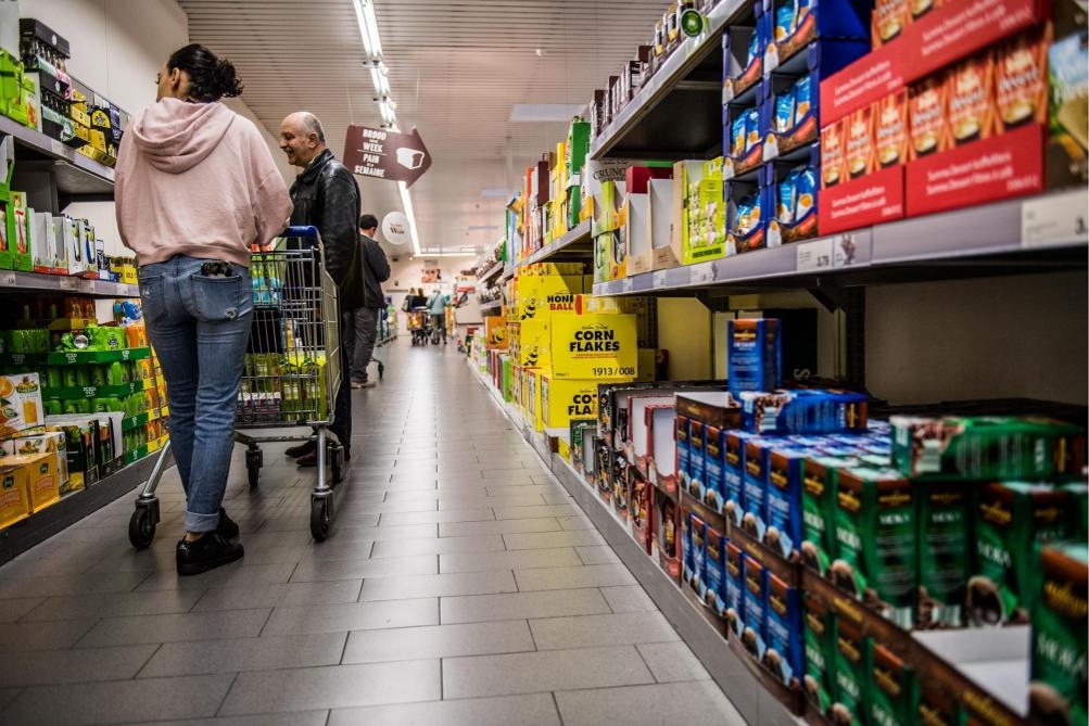 Supermarkten Mogen Enkel Essentiële Goederen Verkopen: Wat B... - Het ...