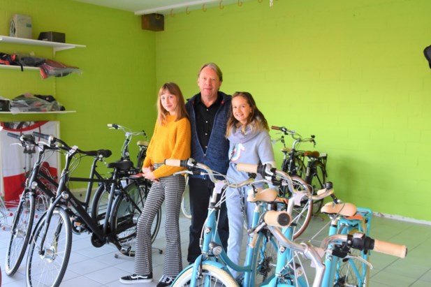 bedelaar oplichterij bezoeker Fietsenwinkel Spitter staat na 80 jaar te koop: “Hopelijk neemt  fietsenhandelaar het over” (Kortrijk) | Het Nieuwsblad Mobile