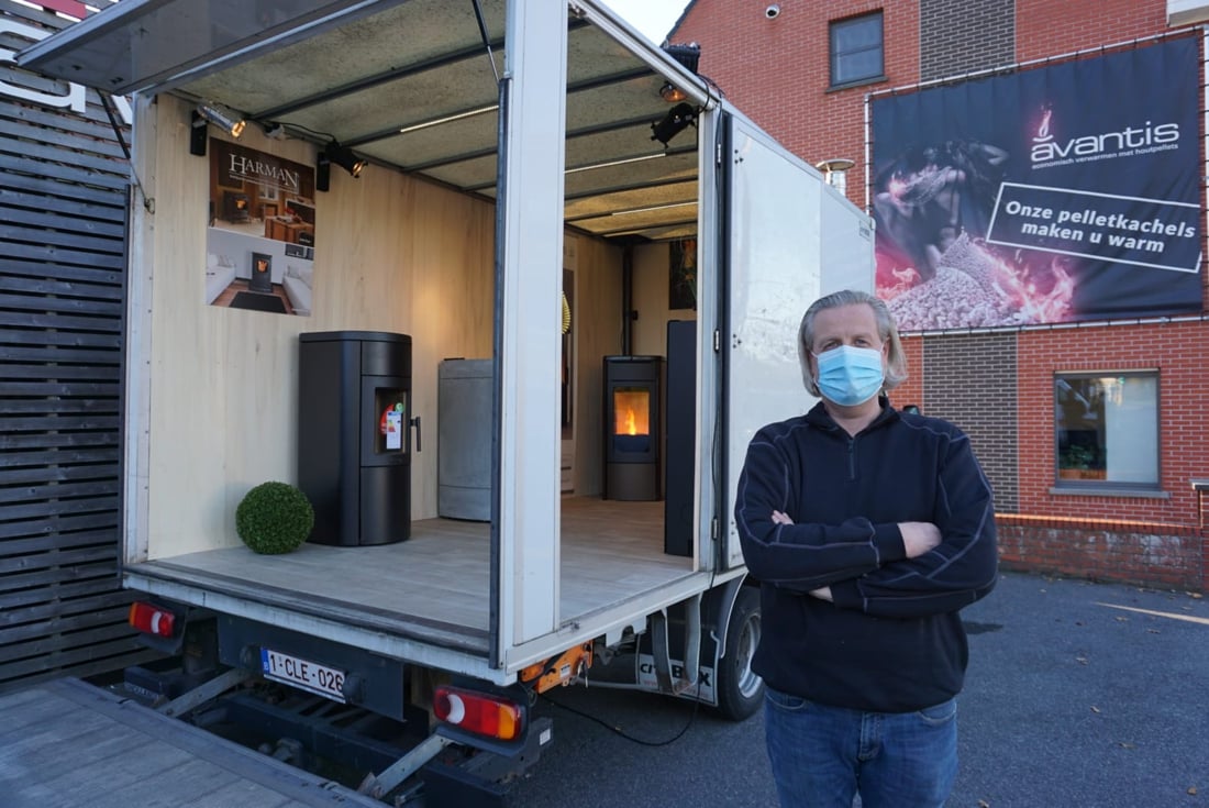 Lode (46) ontwerpt rijdende kachelwinkel om klanten te