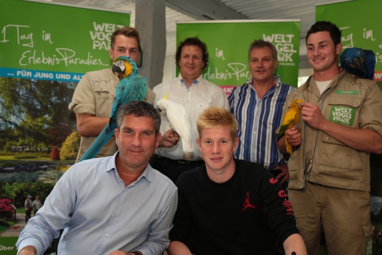 Na breuk met makelaar onderhandelt Kevin De Bruyne nu zélf over nieuw contract bij Manchester City: “Niemand nodig om te bemiddelen”