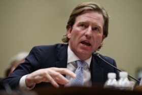 Trump ontslaat hoofd van Veiligheidsagentschap, omdat het verklaarde dat verkiezing veilig verliep