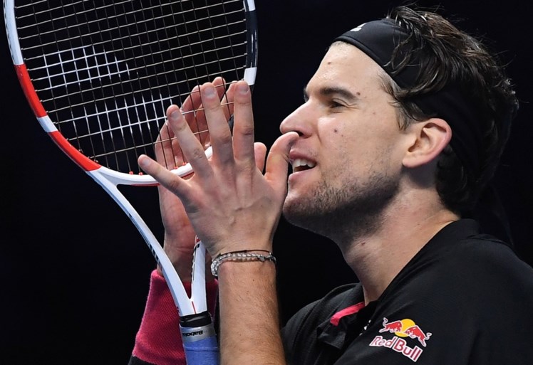 Verrassende finale op ATP Finals: Daniil Medvedev zet Rafael Nadal opzij en treft Dominic Thiem in eindstrijd