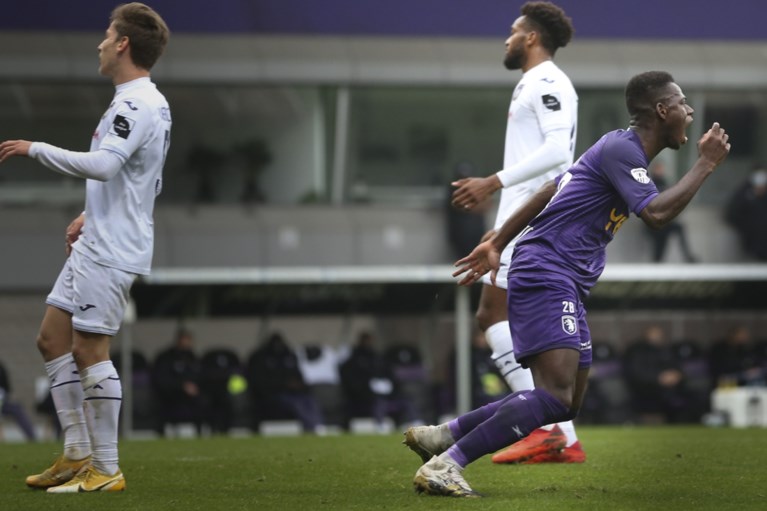 Beerschot klimt naar tweede plaats na zege tegen slap Anderlecht