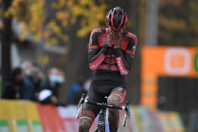 Michael Vanthourenhout is de beste in Superprestige van Merksplas en wint zo eerste klassementscross in zijn carrière