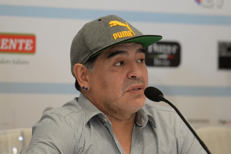 Komt er een onderzoek naar de dood van Diego Maradona? “Hij werd 12 uur lang alleen gelaten”