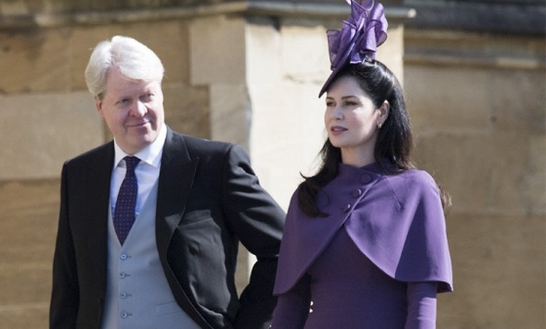 ROYALS. Broer Diana reageert op miskraam en Queen geeft fortuin uit aan renovatie