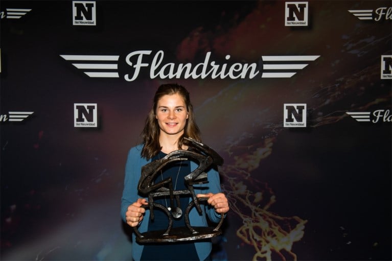 FLANDRIEN 2020. Wout van Aert wint tweede Flandrien op rij, Lotte Kopecky voor het eerst Flandrienne