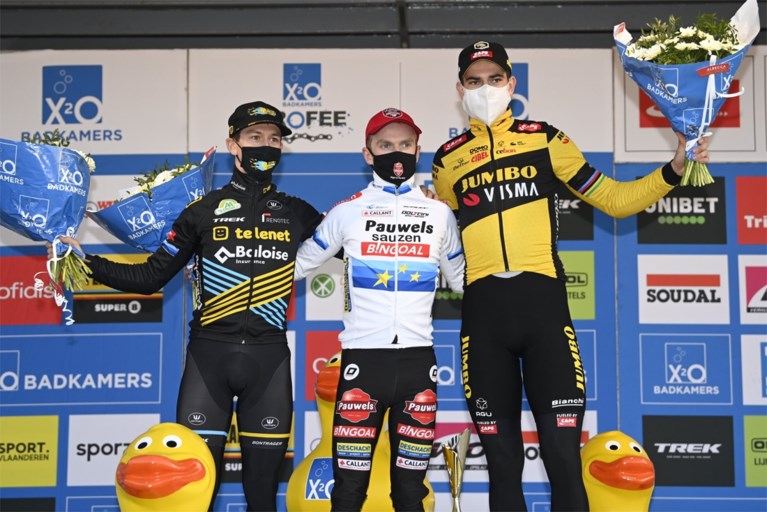 UITSLAG URBAN CROSS KORTRIJK. Eli Iserbyt wint na late uitval, Wout van Aert bij terugkeer in veldrijden meteen derde