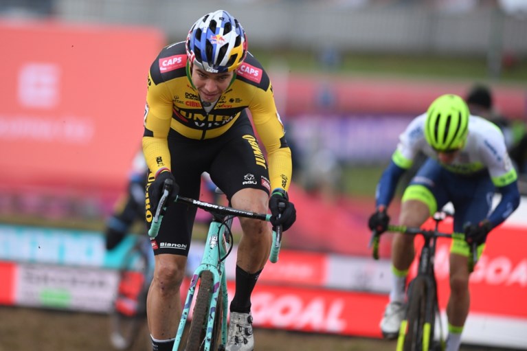 UITSLAG WERELDBEKER TABOR. Michael Vanthourenhout wint spannend duel met Eli Iserbyt, Wout van Aert opnieuw op het podium