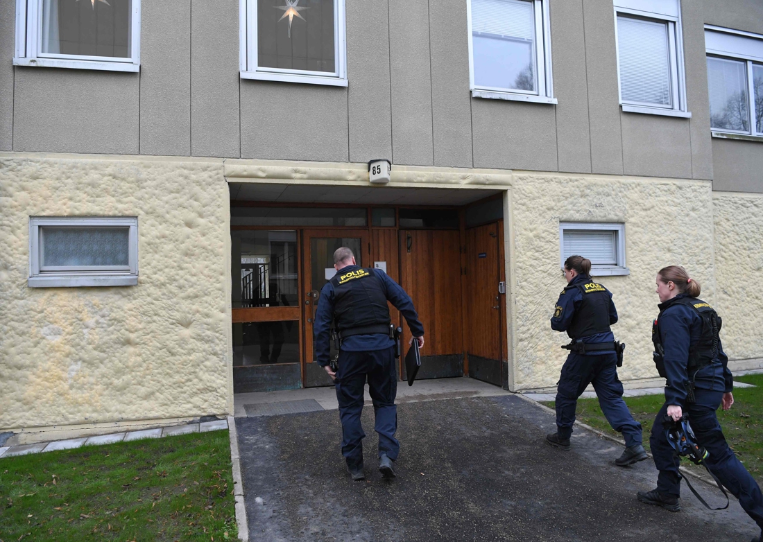 Swedish mother locked up her son for 28 years, relative hit him …