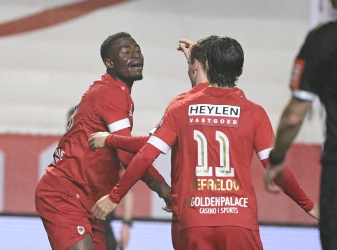 Spektakel op de Bosuil: Antwerp pakt verdiende driepunter tegen OH Leuven