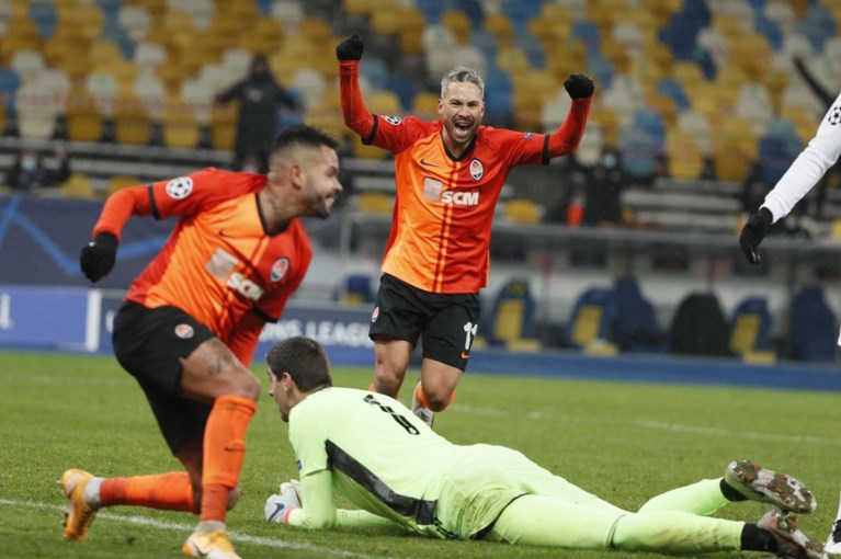 CHAMPIONS LEAGUE. Lukaku houdt Inter in de race met twee goals (en helpt Real Madrid een handje), Ajax verliest tegen Liverpool