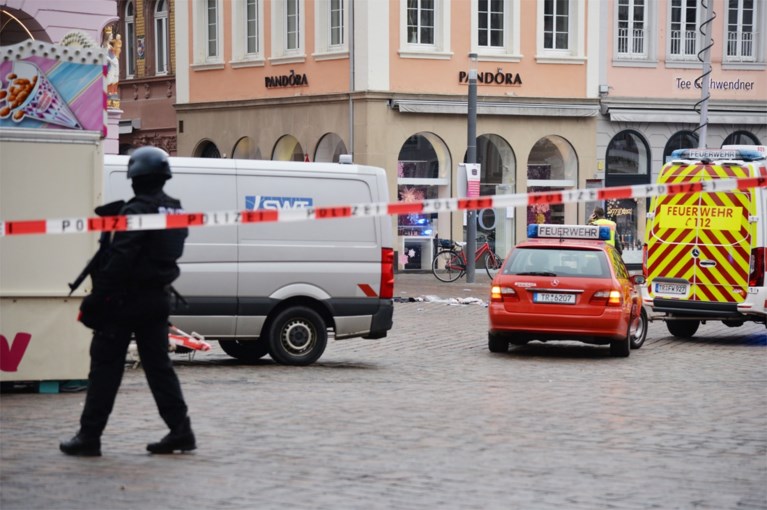“Het is een horrorscène”: auto rijdt in op voetgangers in Trier, vijf doden onder wie een baby