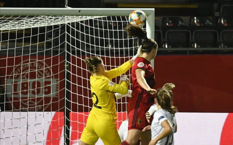 ‘England, here we come!’ Red Flames kloppen Zwitserland met 4-0 en gaan naar EK 2022
