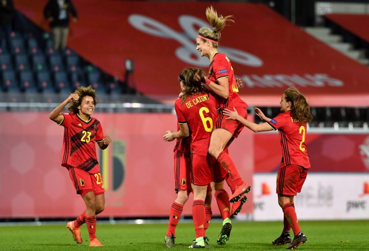 ‘England, here we come!’ Red Flames kloppen Zwitserland met 4-0 en gaan naar EK 2022
