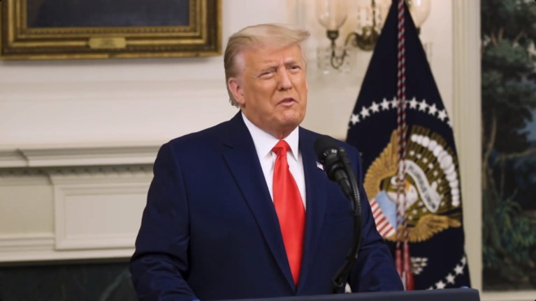 Trump geeft “belangrijkste toespraak ooit” vanuit Witte Huis, over kiesfraude: “Geen nieuwe verkiezing, maar stemmen vernietigen”