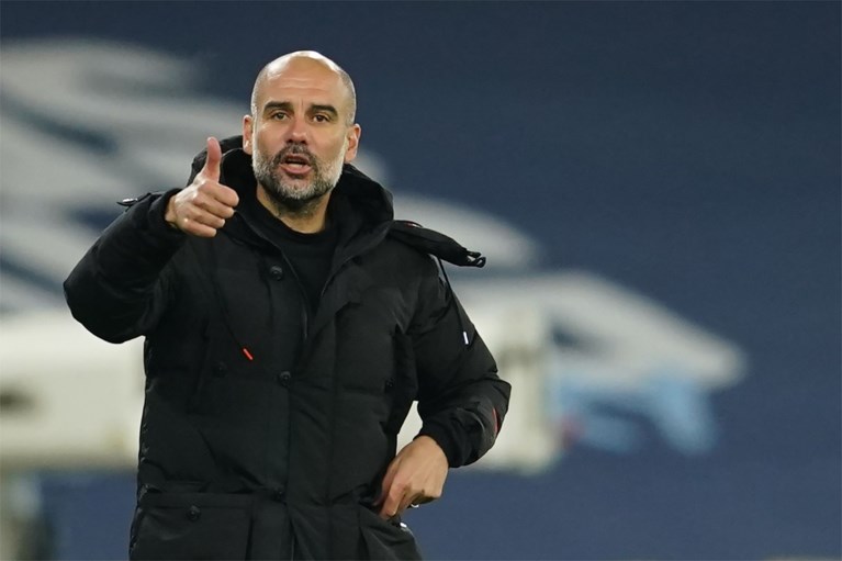 Kevin De Bruyne dirigeert Manchester City met goal en assist naar 2-0-zege in 700ste match van Guardiola