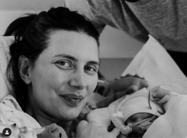 Terminaal Zieke Mamablogger Lara 34 Bevallen Van Zoontje Beringen Het Nieuwsblad Mobile