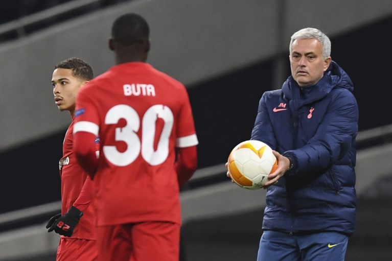 Antwerp mist eerste plek na nederlaag tegen Tottenham, maar verlaat Londen met opgeheven hoofd