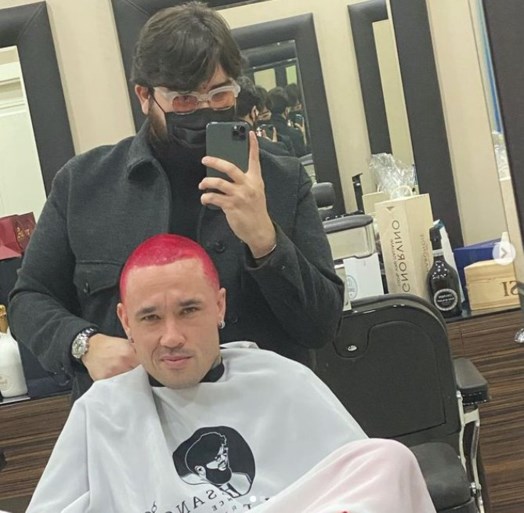 Gezien, Kylian Mbappé? Radja Nainggolan is volledig klaar voor de kerstperiode met wel héél opvallende coupe