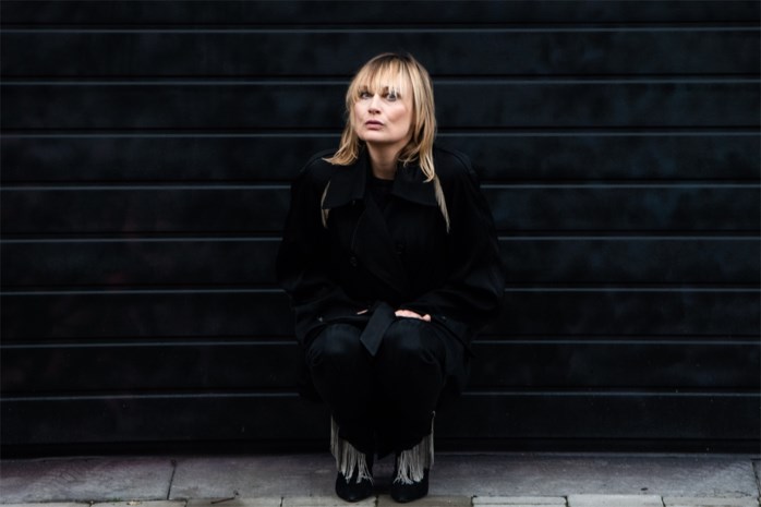 Geike Arnaert sluit 2020 af als zangeres van Hooverphonic ...