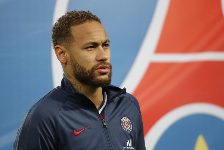 Entourage Neymar pareert kritiek op organiseren megafeest in villa: “Geen 500, maar ‘slechts’ 150 aanwezigen”